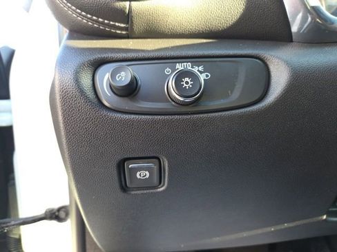 Used 2024 Chevrolet Blazer LT w/ Convenience Package image 33