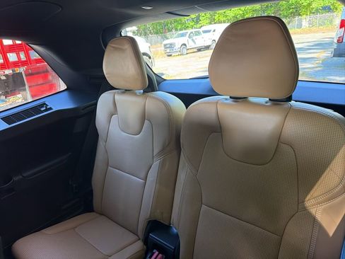 Used 2017 Volvo XC90 T6 Inscription w/ Vision Package image 28