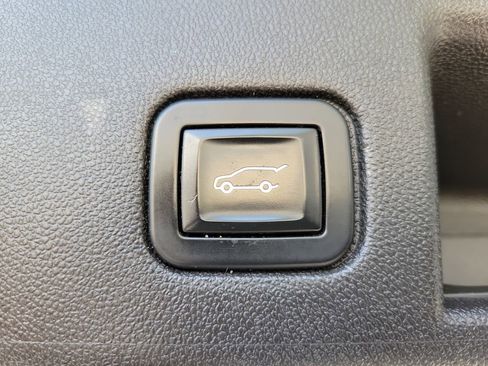 Used 2018 Chevrolet Equinox LT AWD/4WD image 8