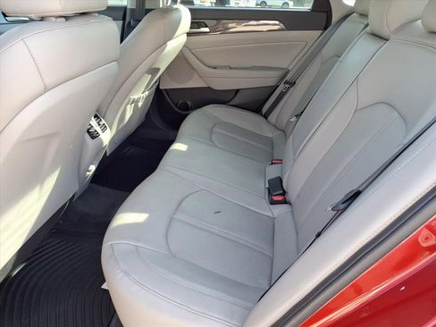 Used 2018 Hyundai Sonata Limited image 12