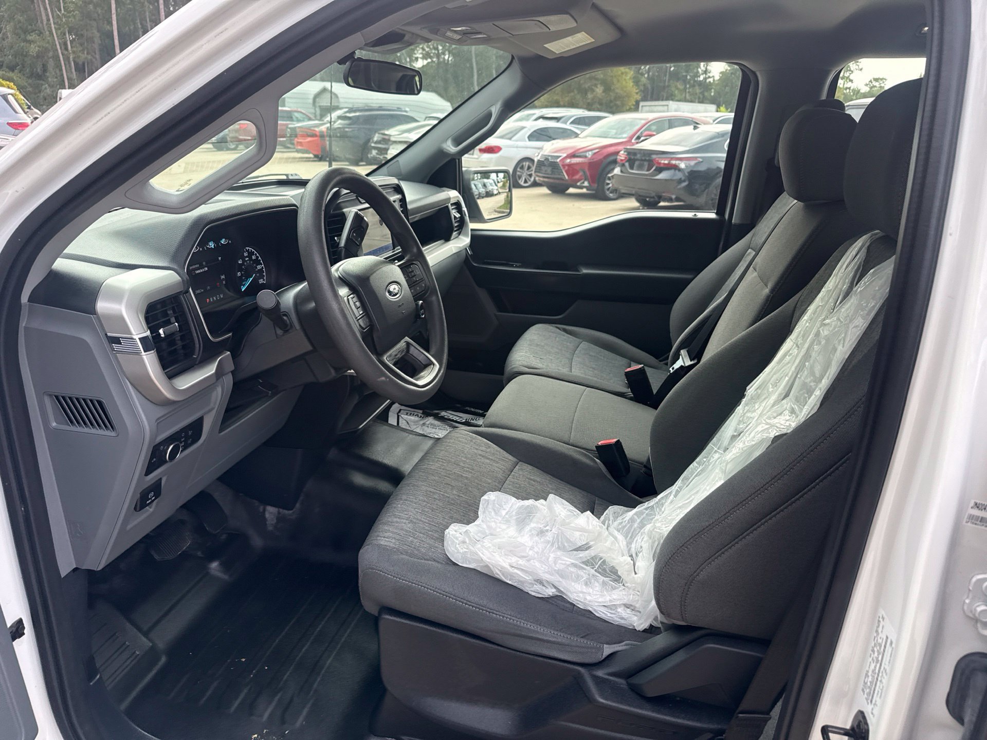 Used 2022 Ford F150 XL w/ Equipment Group 101A High RWD image 9