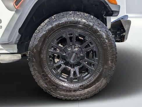 Used 2020 Jeep Wrangler Sport AWD/4WD image 10