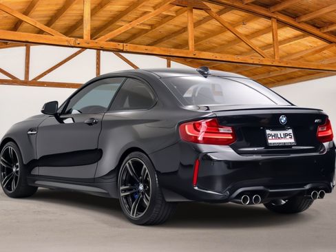 Used 2017 BMW M2 RWD image 3