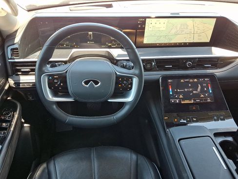 Certified 2025 INFINITI QX80 Sensory AWD/4WD image 2