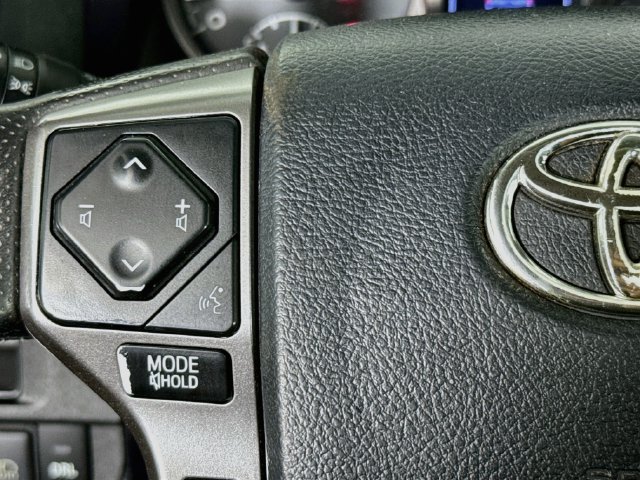 Used 2019 Toyota Tacoma SR5 RWD image 11