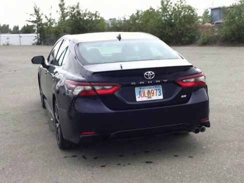 Used 2022 Toyota Camry SE image 7