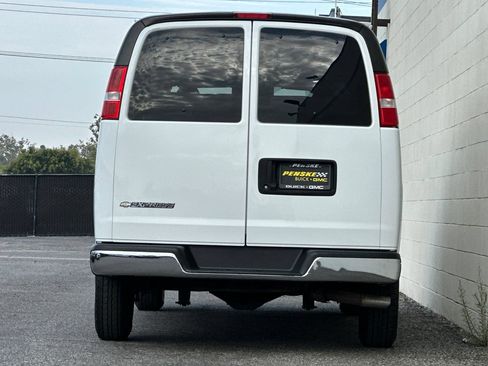 Certified 2024 Chevrolet Express 3500 LT w/ LT Preferred Equipment Group RWD image 5