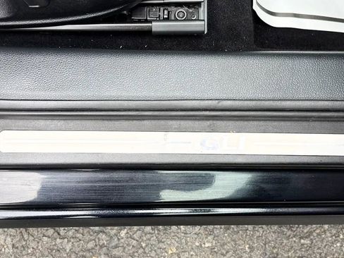 Used 2013 Volkswagen Jetta GLI Autobahn FWD image 38