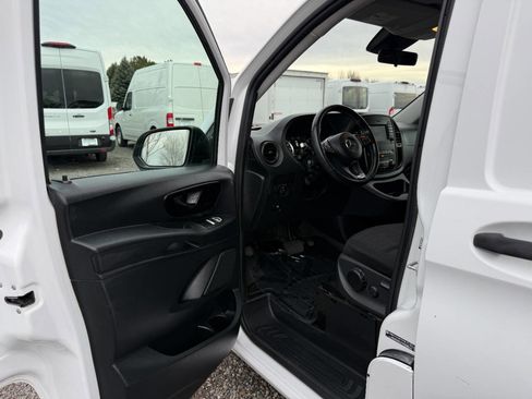 Used 2019 Mercedes-Benz Metris w/ Driver Comfort Package image 13