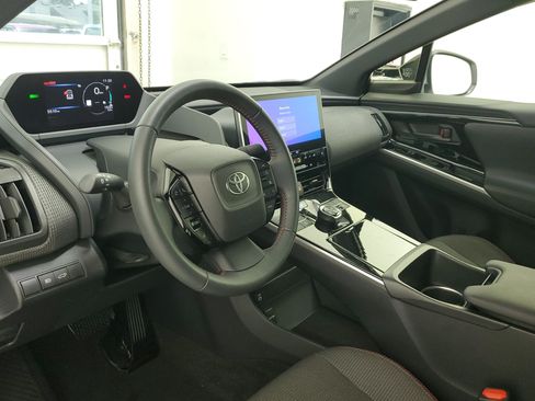 Certified 2025 Toyota bZ4X AWD image 15