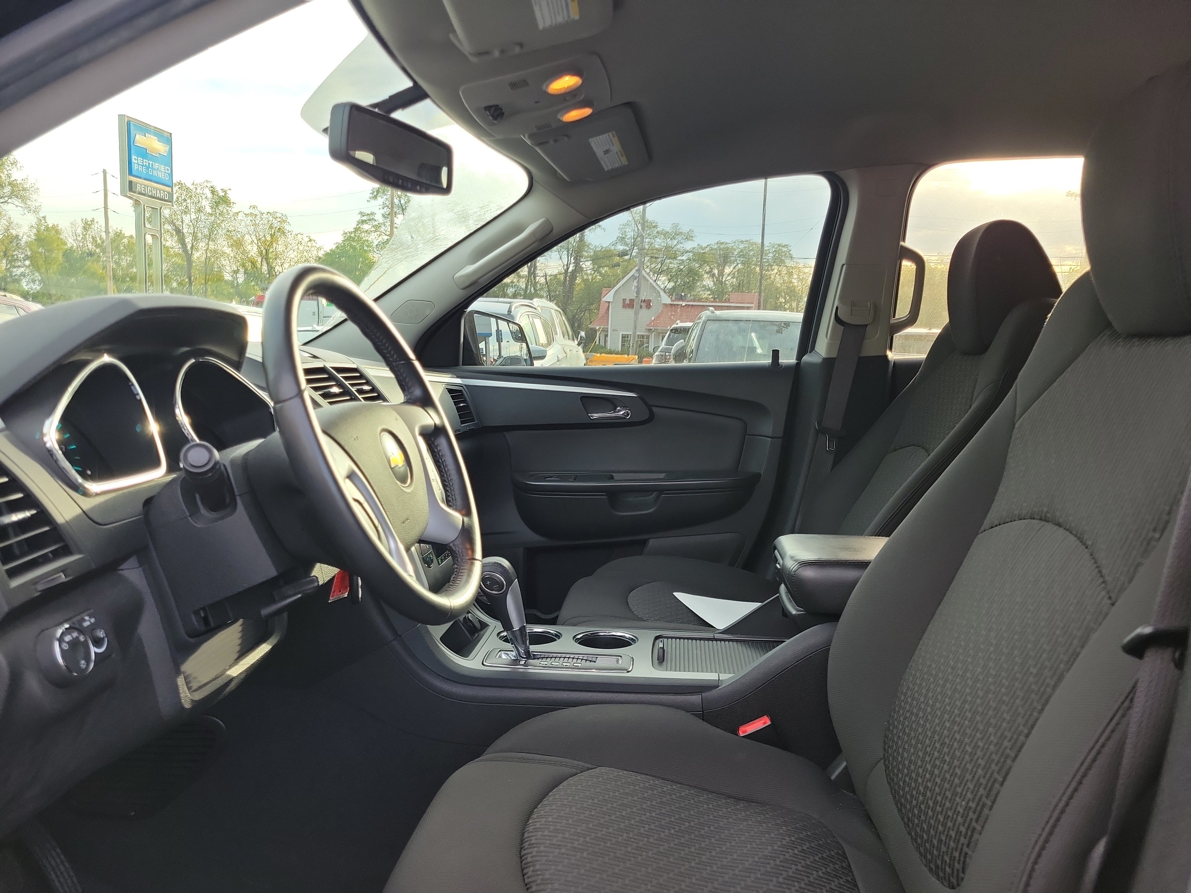 Used 2010 Chevrolet Traverse LT w/ LT Special Edition Package FWD image 15