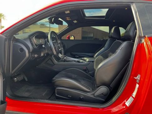 Used 2017 Dodge Challenger SRT Hellcat image 11