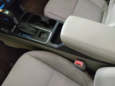 Used 2017 Ford Escape SE FWD image 26