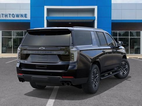 New 2026 Chevrolet Suburban Z71 w/ Z71 Off-Road Package AWD/4WD image 4