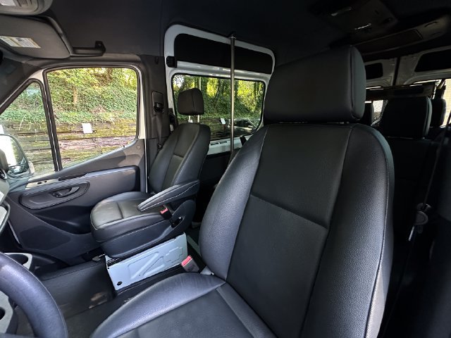 Used 2021 Mercedes-Benz Sprinter 2500 image 10