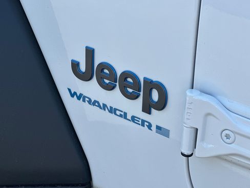 New 2023 Jeep Wrangler Unlimited Rubicon 4xe image 23