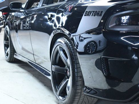 Used 2017 Dodge Charger R/T image 14