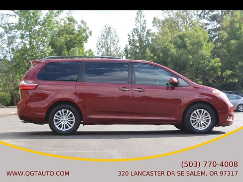 Used 2016 Toyota Sienna Limited image 7