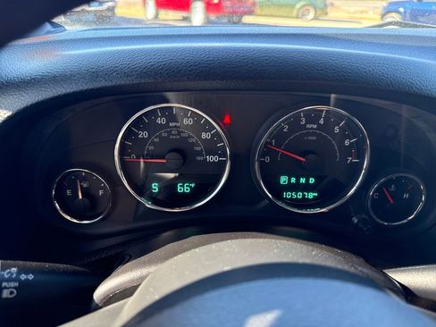 Used 2015 Jeep Wrangler Sport image 15