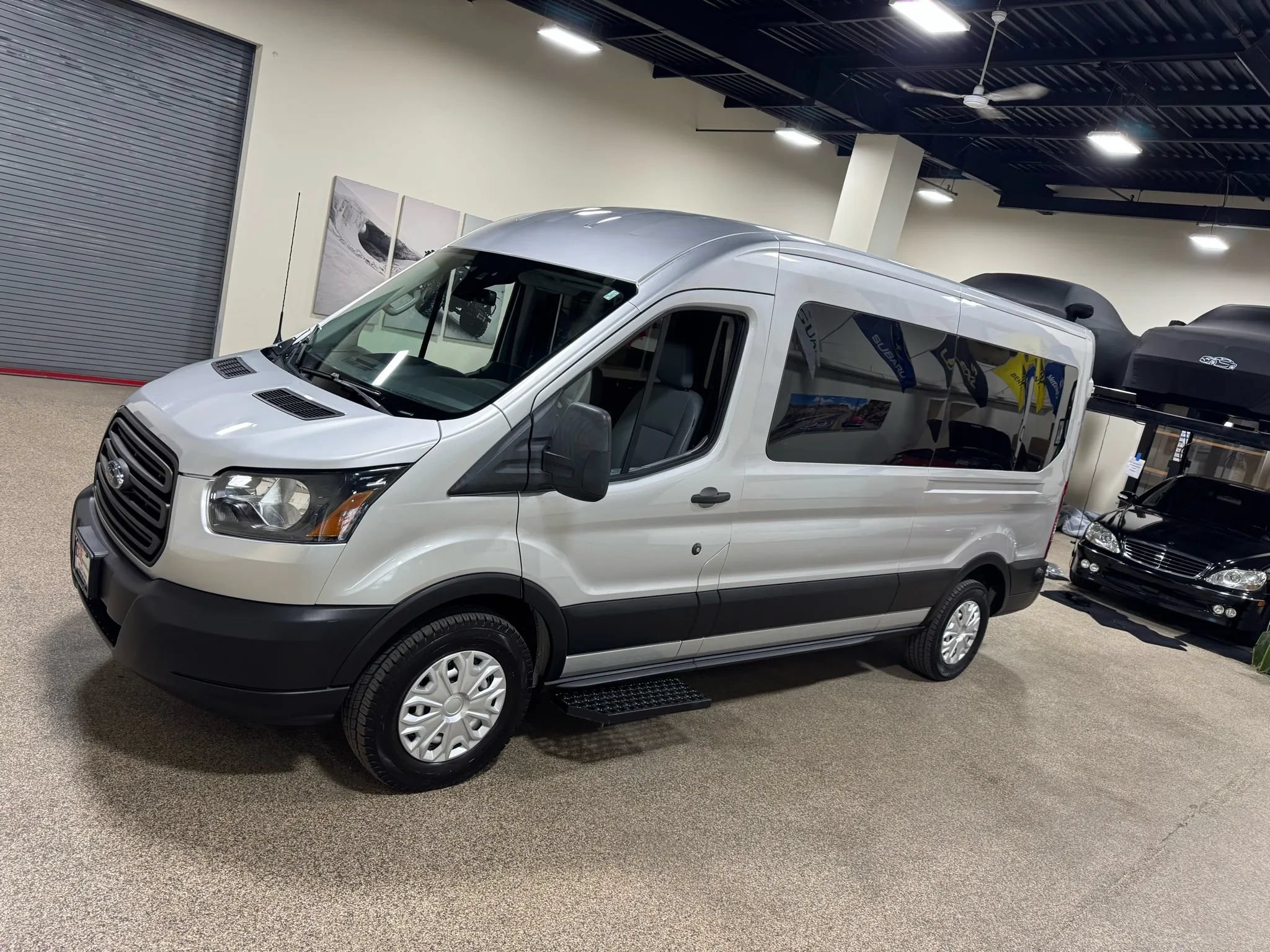 Used 2019 Ford Transit 250 148 Medium Roof RWD image 10
