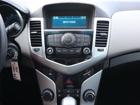 Used 2016 Chevrolet Cruze LS FWD image 33