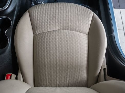 Used 2014 Chrysler 200 LX image 24