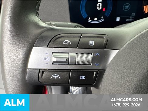 Used 2025 Hyundai Kona SEL image 29