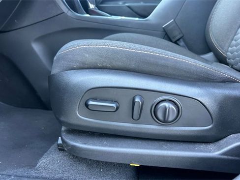 Used 2020 Chevrolet Equinox LT image 13