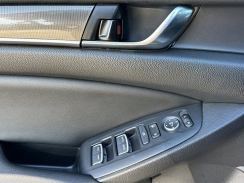 Used 2022 Honda Accord Sport image 8