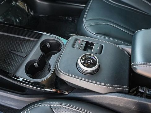 Used 2023 Ford Mustang Mach-E Premium image 19