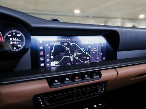 Certified 2022 Porsche 911 Carrera image 18