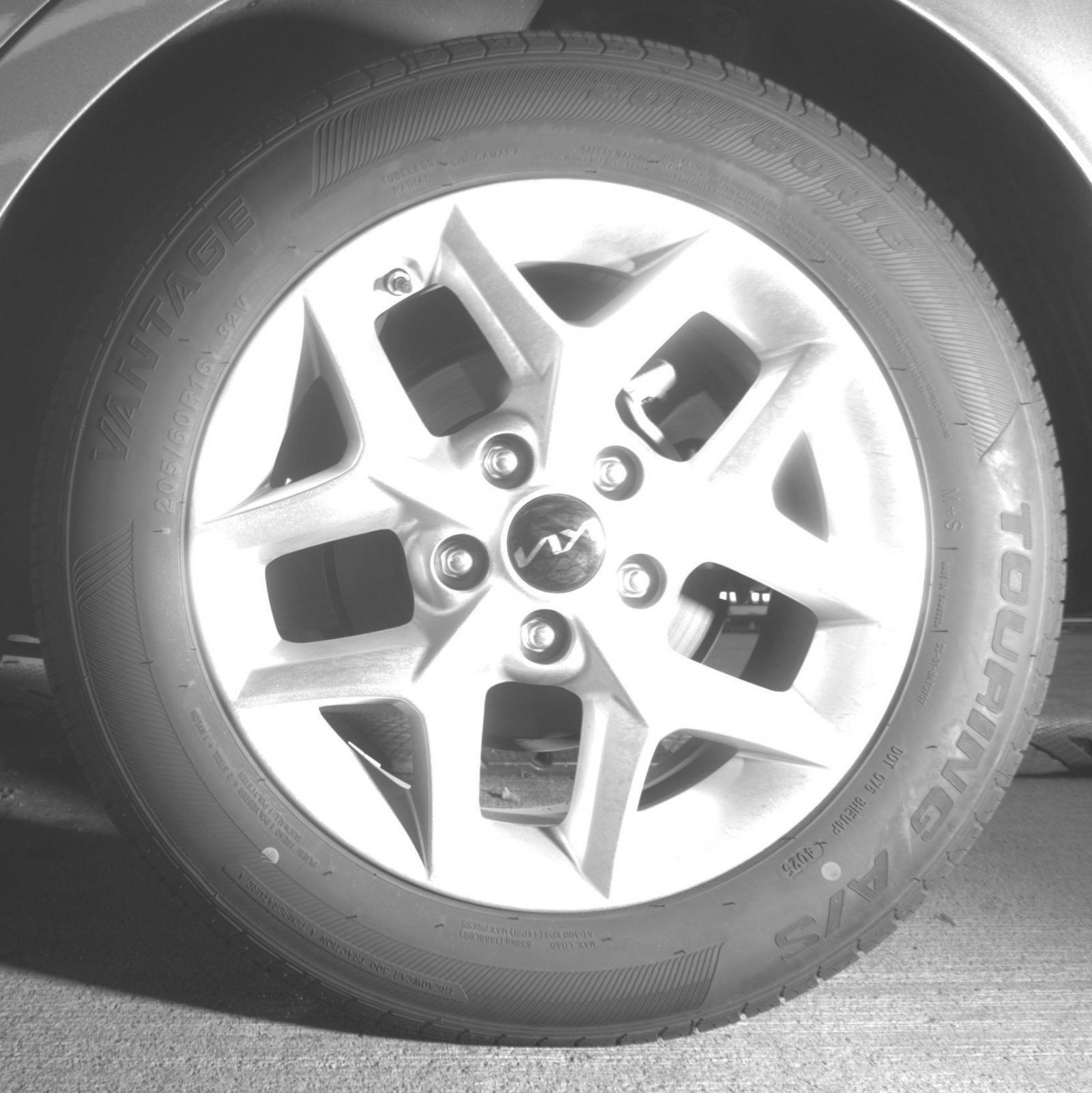 Used 2025 Kia Soul LX w/ LX Technology Package FWD image 16