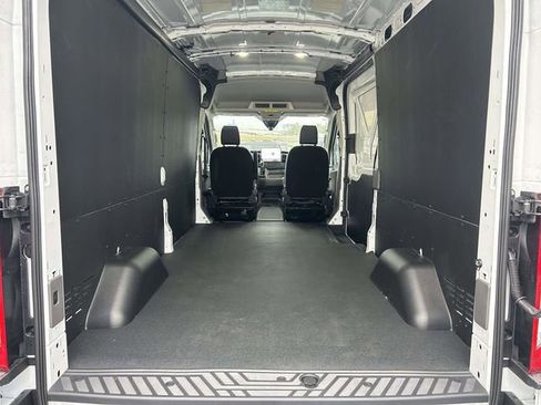 New 2026 Ford Transit 250 148 Medium Roof w/ Load Area Protection Package image 5