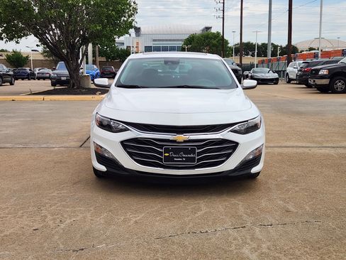 Used 2024 Chevrolet Malibu LT FWD image 3