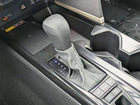 Used 2025 Toyota Camry LE image 17