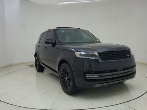 Used 2025 Land Rover Range Rover SE image 64