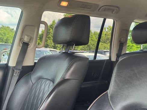 Used 2023 Nissan Armada Platinum w/ Captain's Chairs Package AWD/4WD image 10