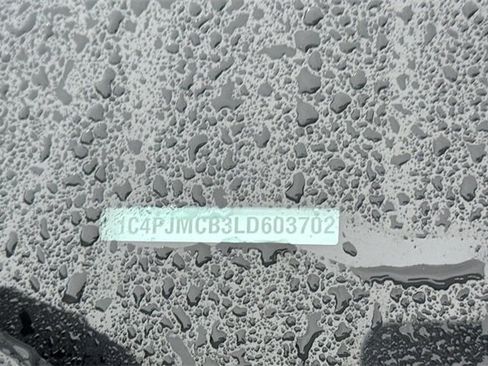 Used 2020 Jeep Cherokee Latitude image 9