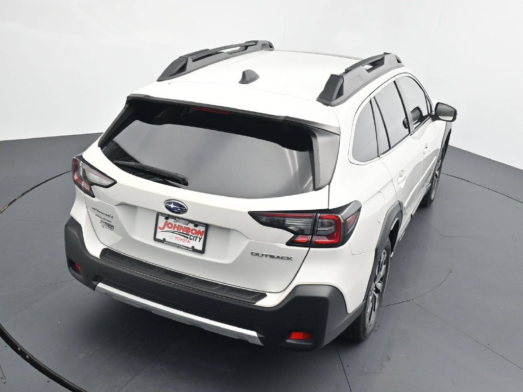 Used 2025 Subaru Outback Limited AWD/4WD image 31