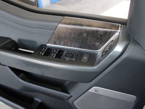 Used 2023 Ford F450 Lariat image 20