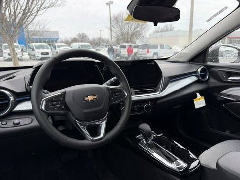 New 2026 Chevrolet Trax LT w/ LT Convenience Package image 14