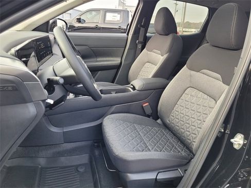 New 2026 Nissan Kicks SV w/ SV Premium Package image 5