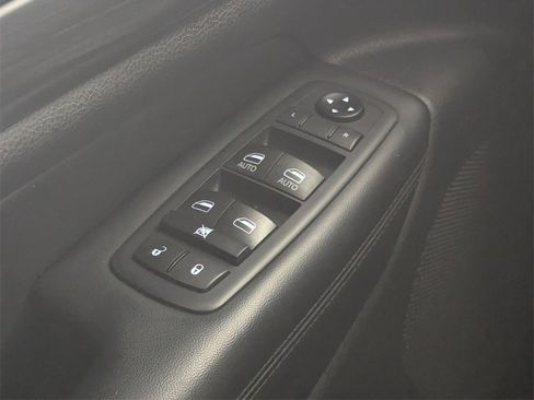 Used 2021 Jeep Grand Cherokee Laredo X image 15