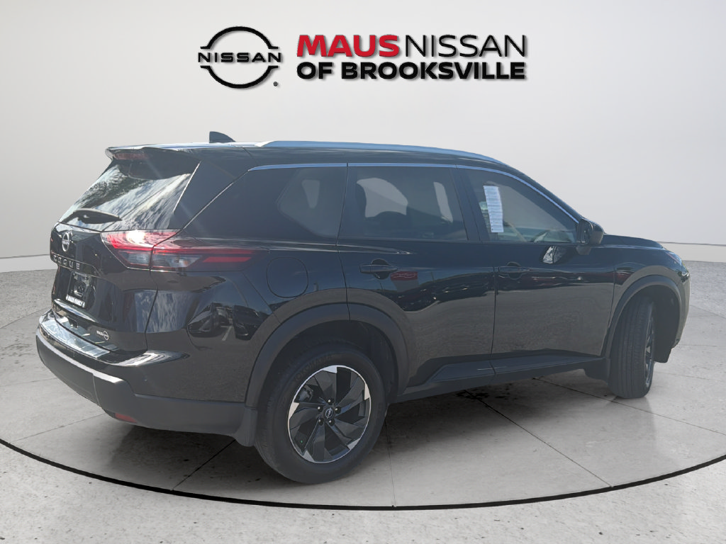 Certified 2025 Nissan Rogue SV w/ SV Premium Package FWD image 12