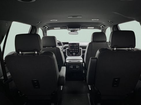 New 2026 GMC Yukon Elevation image 13