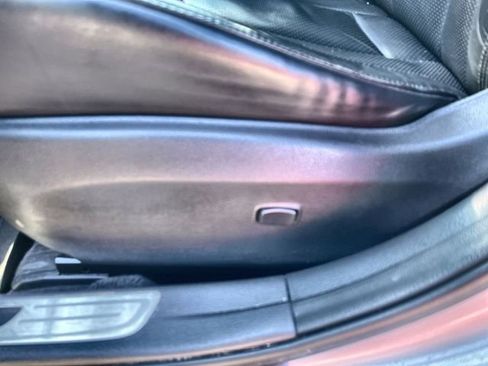 Used 2017 Hyundai Azera Limited image 16