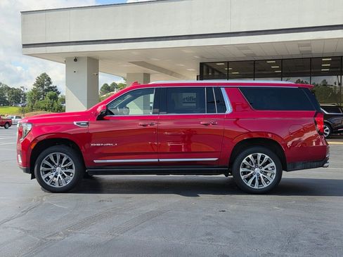 Used 2023 GMC Yukon XL Denali w/ Denali Reserve Package AWD/4WD image 2