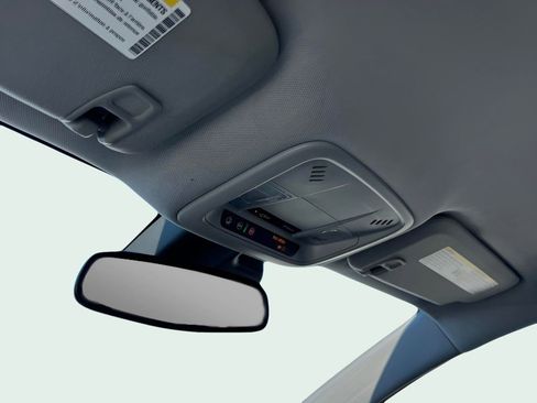 Used 2024 Chevrolet Malibu LT image 28