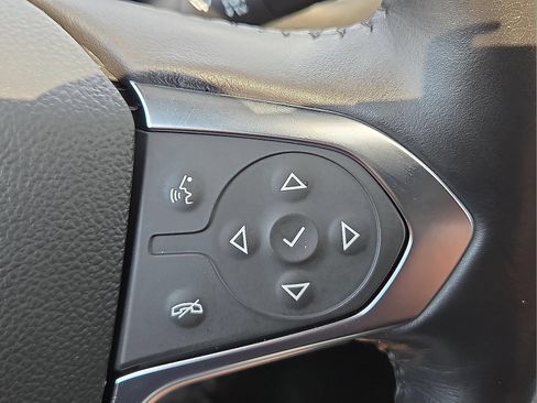 Used 2022 Chevrolet Traverse High Country AWD/4WD image 24