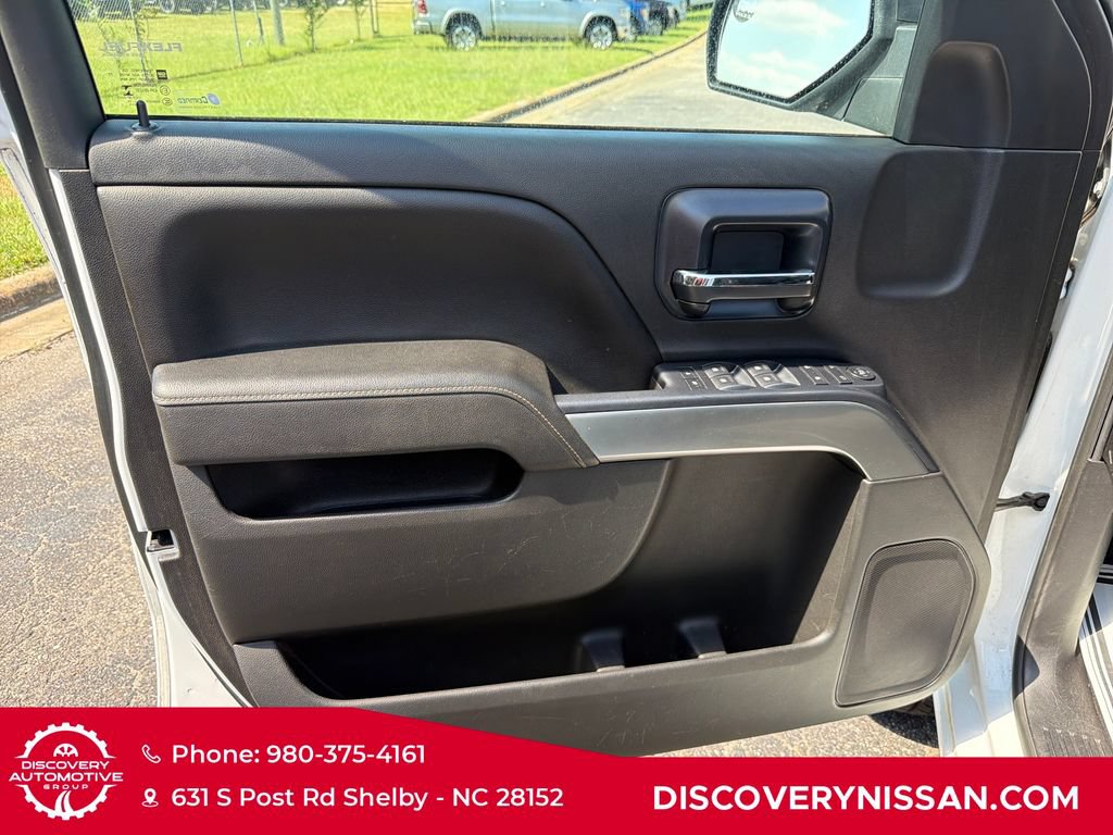 Used 2015 Chevrolet Silverado 2500 LT AWD/4WD image 9